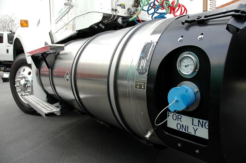 PacLease, Kenworth Sales Co., and Blu LNG To Offer Rental Program for LNG-Fueled Trucks