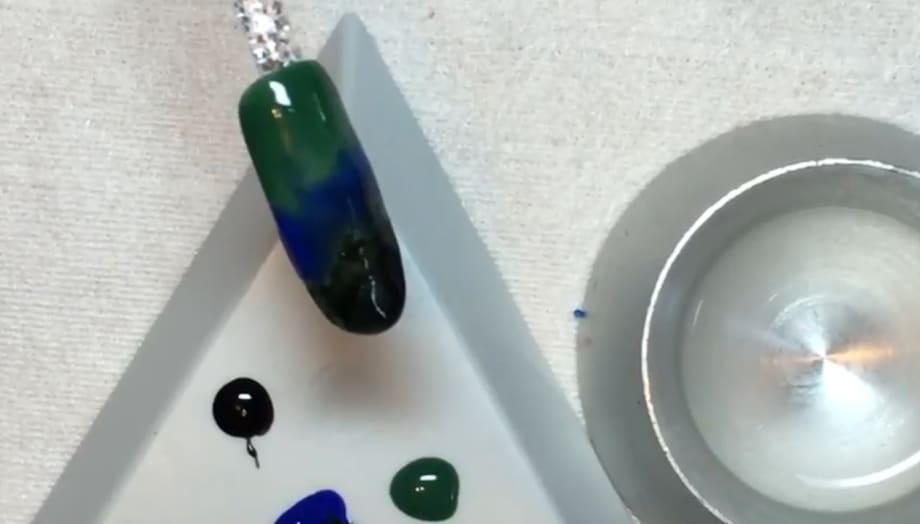 How to Create an Ombre Effect with Gel