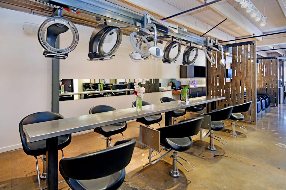 Salon Tour: Dominic Michael Salon