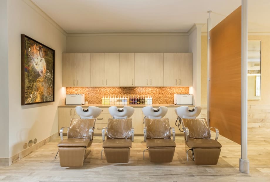 Salons of the Year 2017: Vanity Heights Salon