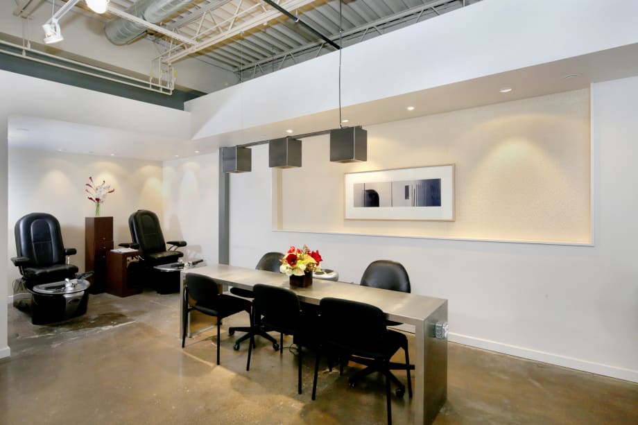 Salon Tour: Dominic Michael Salon