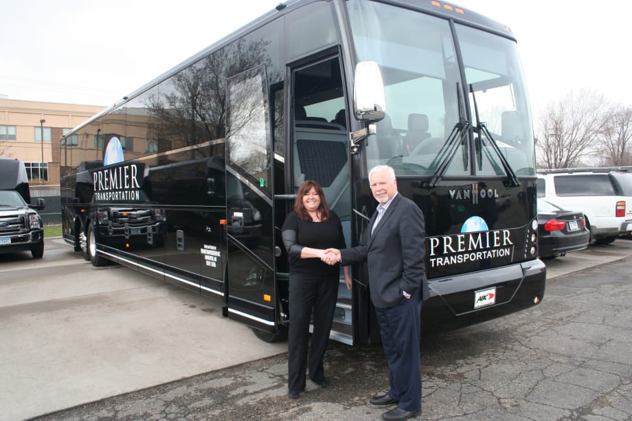ABC delivers Van Hool to Minn.'s Premier Transportation
