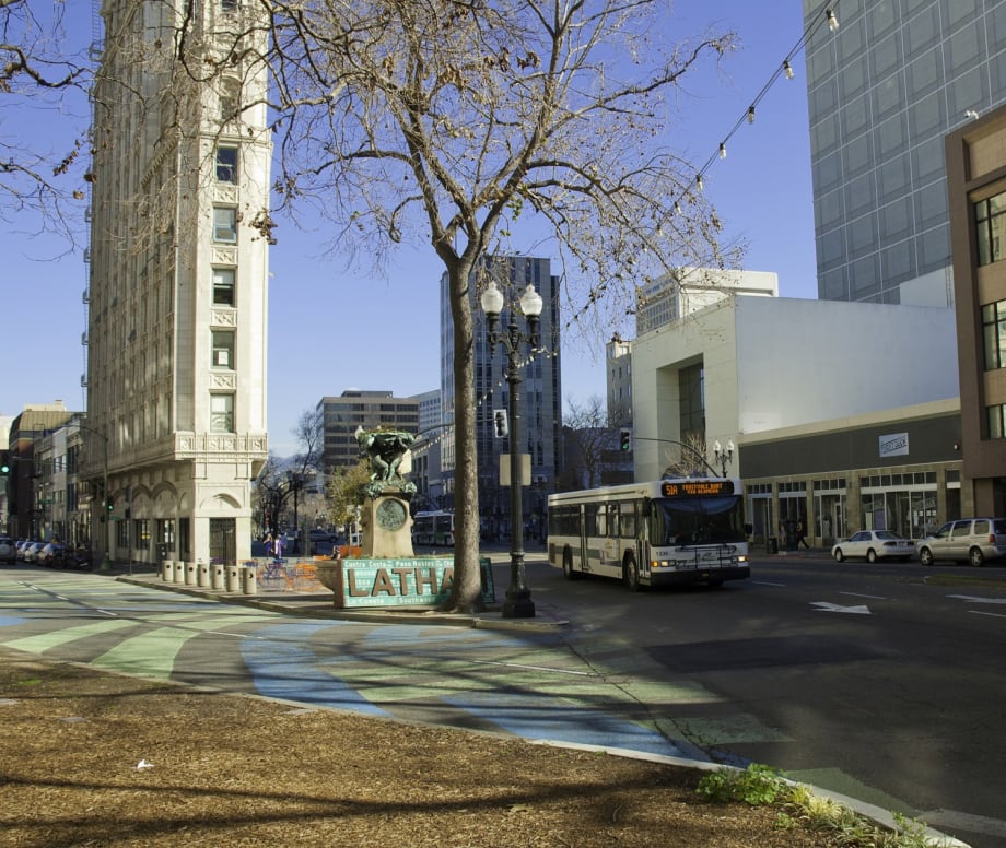 AC Transit develops open source software