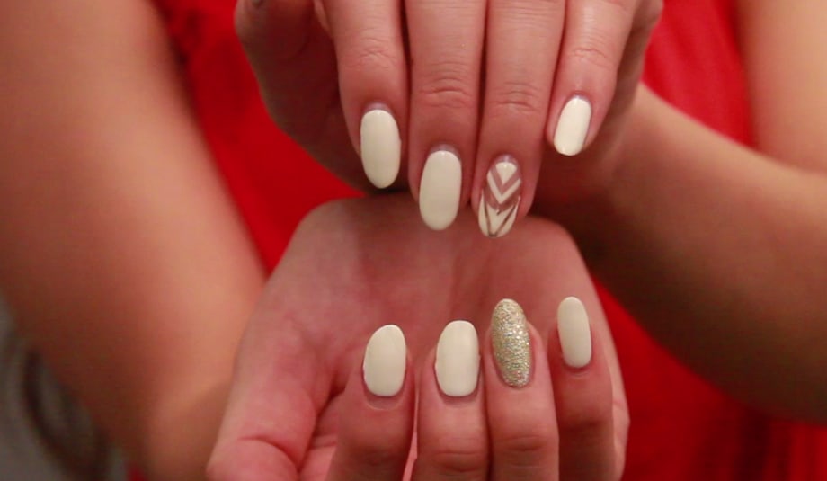 Every Hand Pose Ever for Nail Art Photos