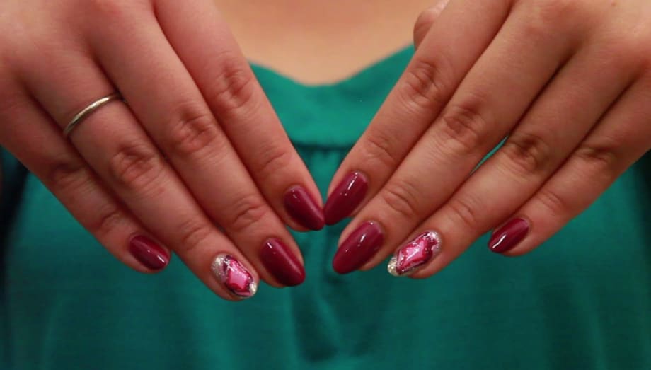 Every Hand Pose Ever for Nail Art Photos