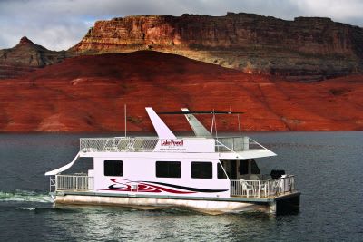 Lakes, Mountains and the Open Road: How Recreational Rentals Compare