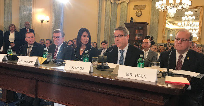 Senate Panel Hears Pros and Cons of Autonomous Trucks