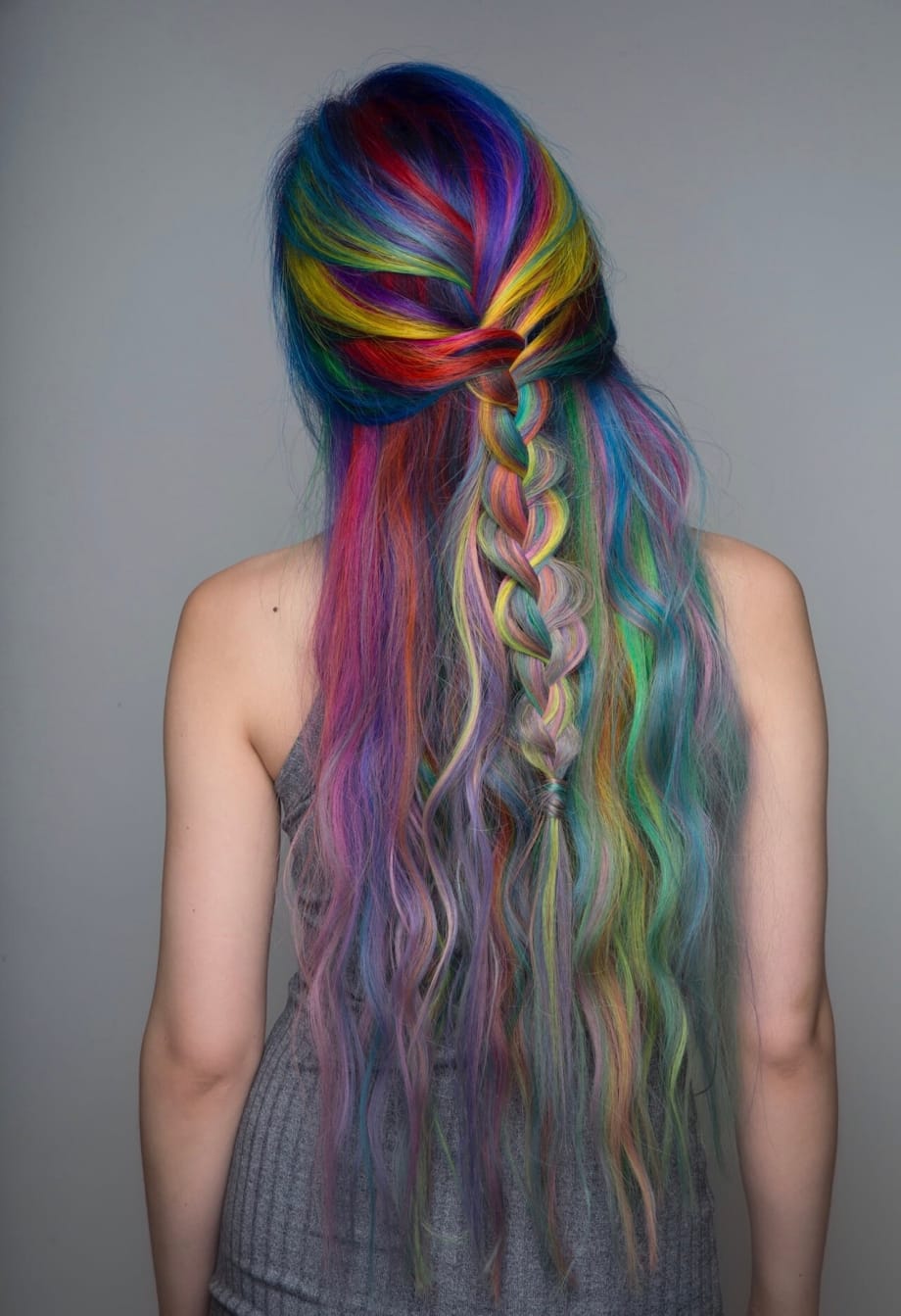 Hannah the Painter Tackles PRAVANA's 34-Vivids Challenge