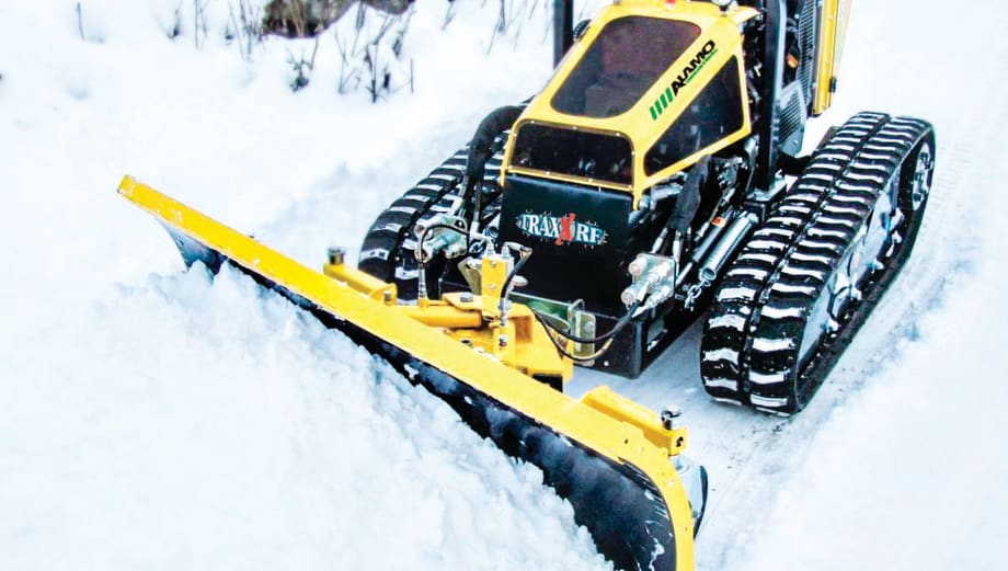 Alamo TRAXX RF Tackles Trickiest Jobs Year-Round