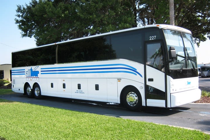 ABC delivers Van Hool C2045s to Fla., S.C.