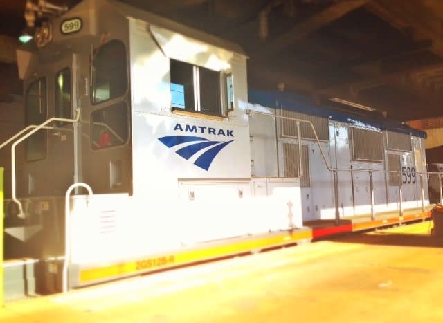 Amtrak unveils 'GenSet' locomotives