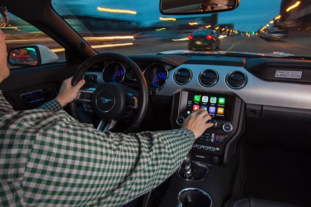 Ford Rolls Out CarPlay Across 2017 Lineup