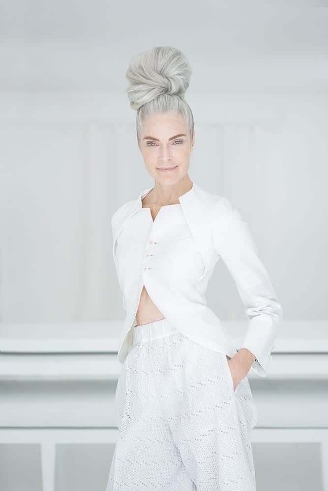 Aquage's Luxe Collection: Ageless Beauty on Gray Hair