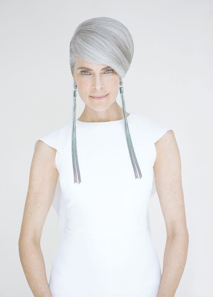 Aquage's Luxe Collection: Ageless Beauty on Gray Hair