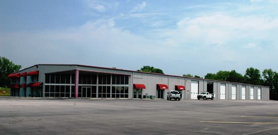 Utility's Arkansas Dealership Announces New Repair & Paint Facility