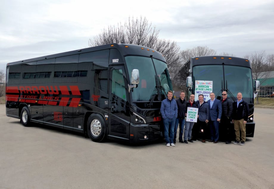 Arrow Stage Lines adds 3 MCI J3500 coaches