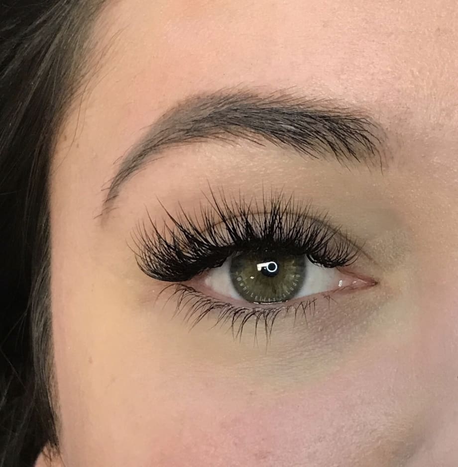 4 Valentine’s Day Lash Designs That Bring the Love