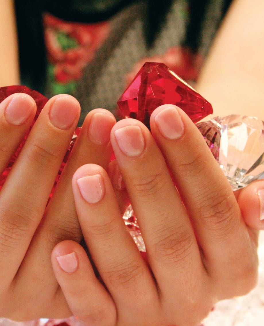 Diamonds Are a Girl's Best Friend Manicure