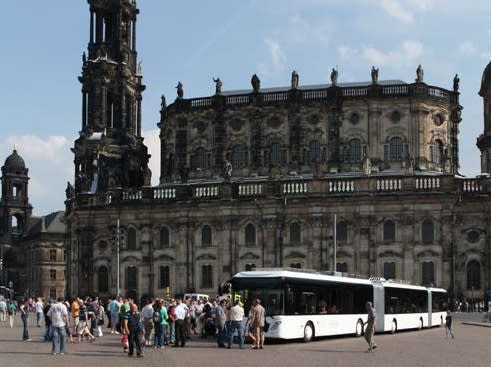 World's longest bus debuts in Germany
