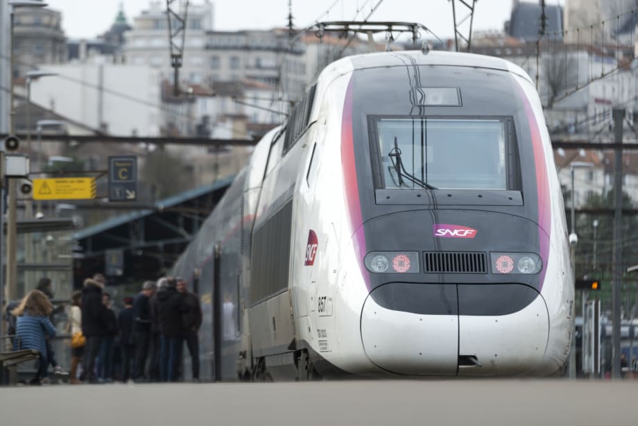 Alstom to supply Avelia Euroduplex trains to Paris' SNCF 