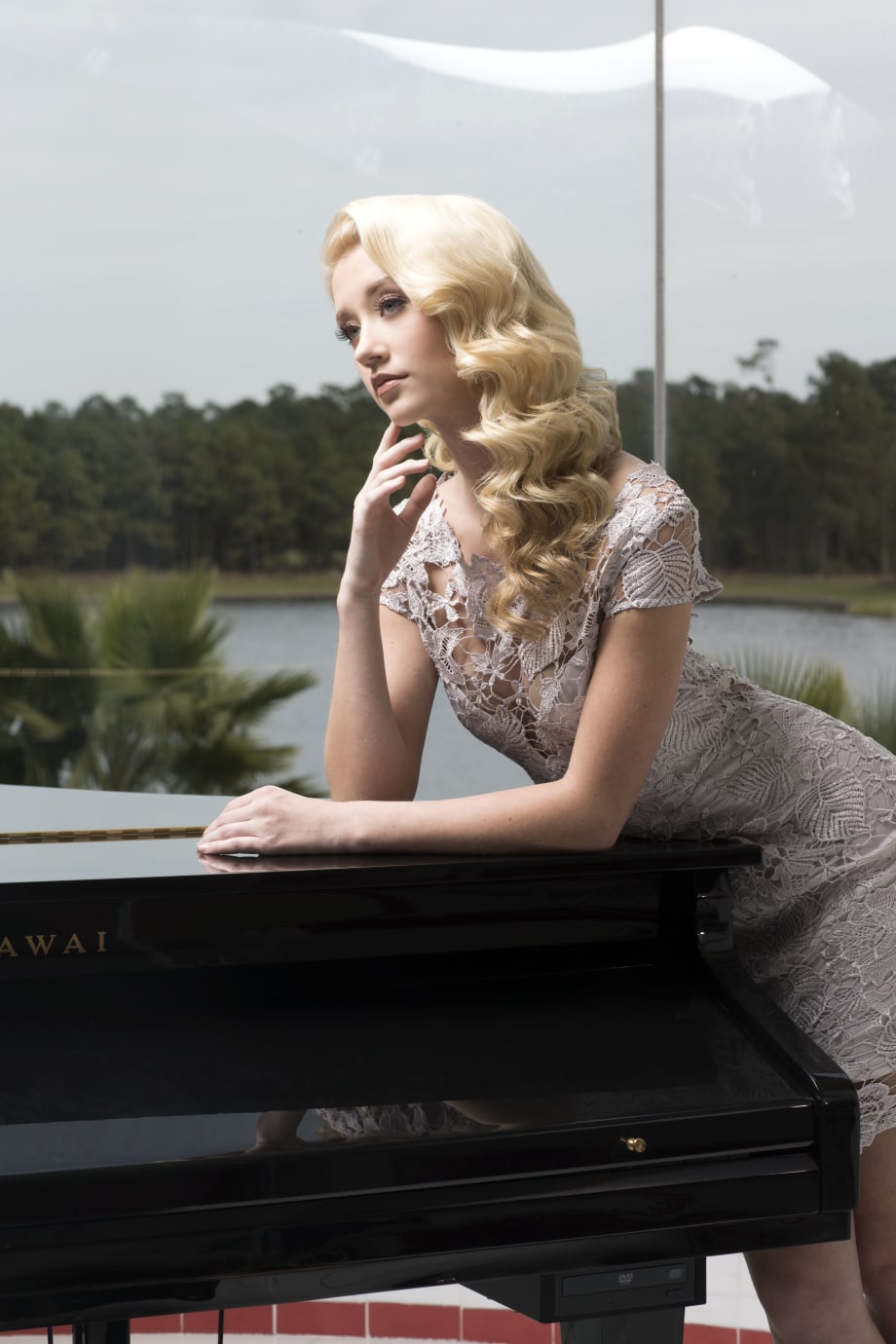 HOW-TO: Classic Hollywood Glam Waves from BioSilk