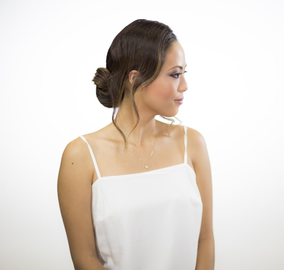 HOW-TO: Glamorous, Low Textured Bun