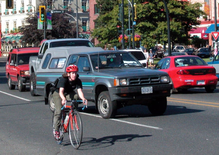 New Calif. Law Aimed at Protecting Bicyclists