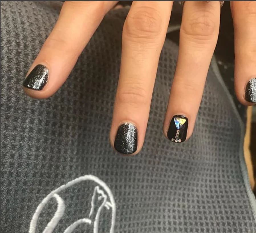 NAIL ART HOW-TO: Blake Lively Red Carpet Manicure by Elle