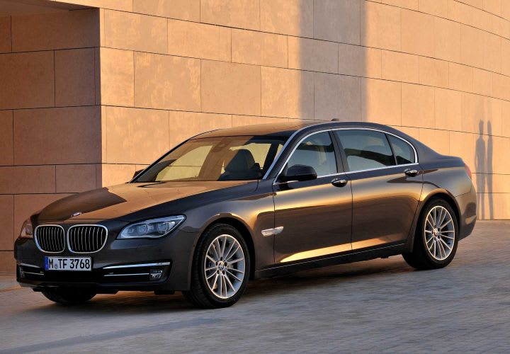 BMW Introduces Diesel 7 Series Sedan