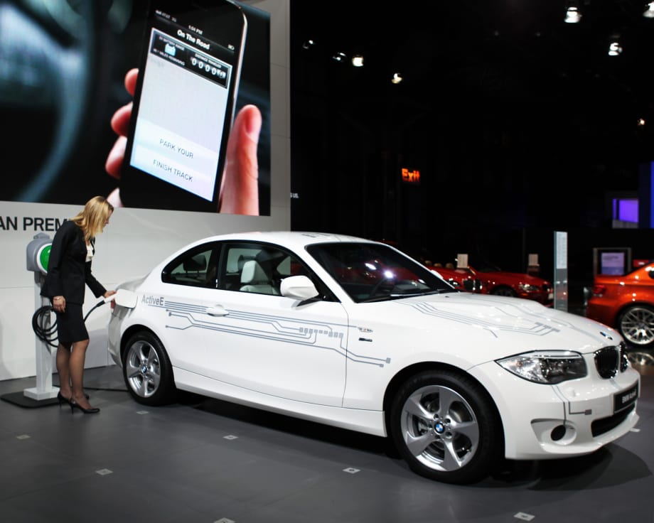BMW & Green Mountain Energy Company Team Up to Support Clean Energy