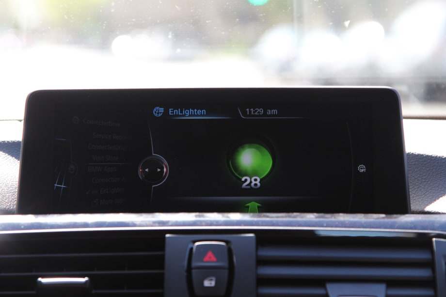 BMW Offers Traffic-Signal Alerting App