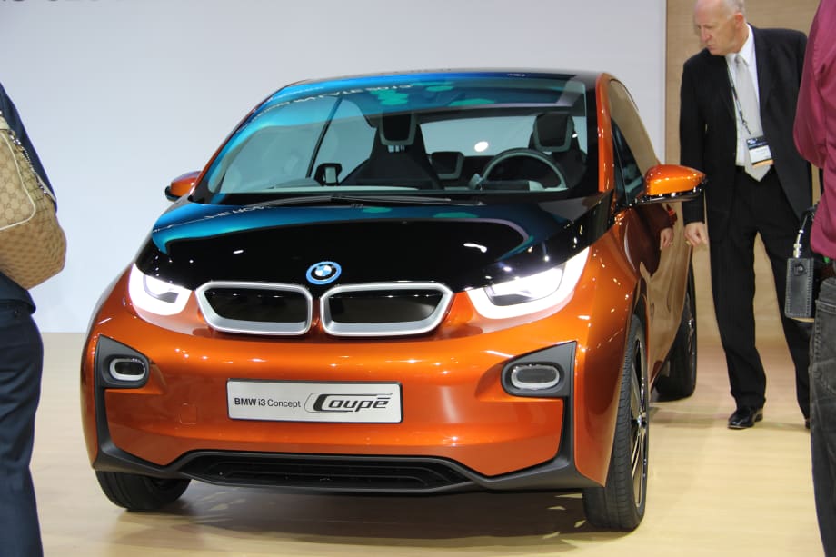 First EV Network for Singapore Planned