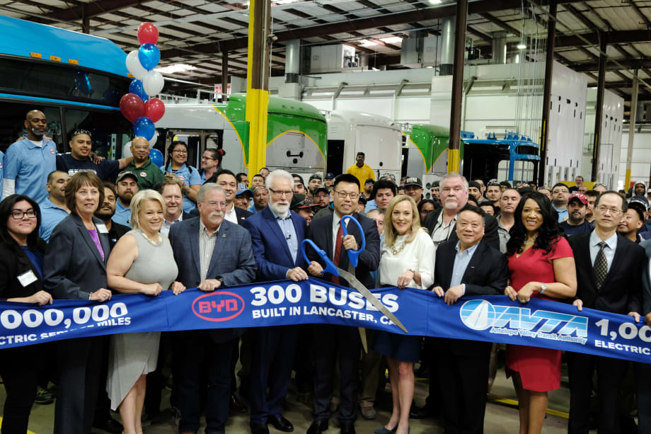 BYD produces 300th battery-electric bus at California plant