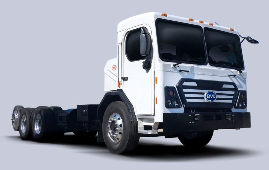 BYD Introduces Class 8 Battery-Electric Refuse Truck