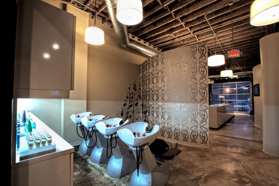 Salon Tour: Dry Art Blow Dry Bar & Salon