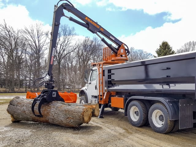 Toro Announces New Dingo Grapple Bucket Attachment