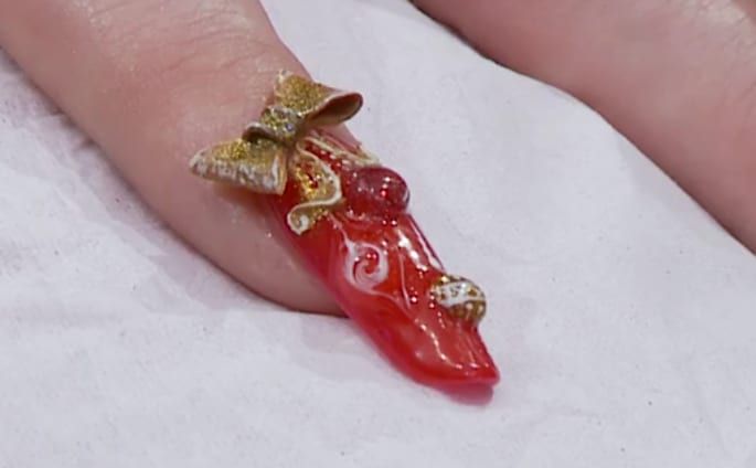 Christmas Nail Design: Bauble and Bow Acrylics (Part 3)