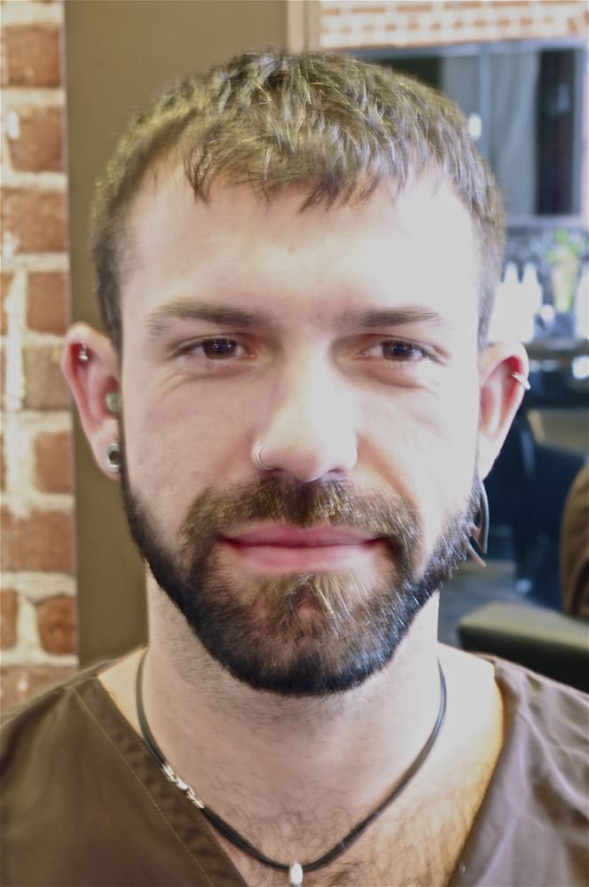 HOW-TO: Quick Hair Plumping Service For Men