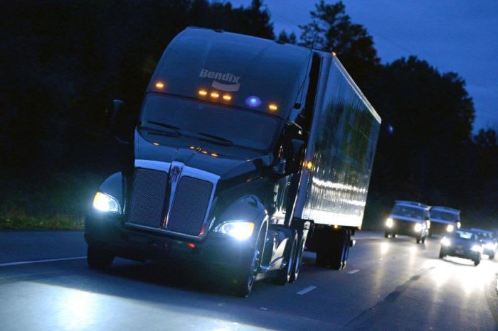 Bendix Touts New Driver Assist, Safety Features at NACV