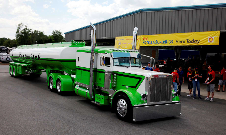 Trucker Captures SuperRigs Best of Show for Second Consecutive Year
