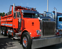 75 Chrome Shop Truck Beauty Show Draws Hot Trucks