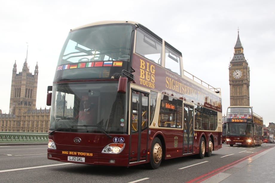 UK tour bus co. chooses GreenRoad for driver training