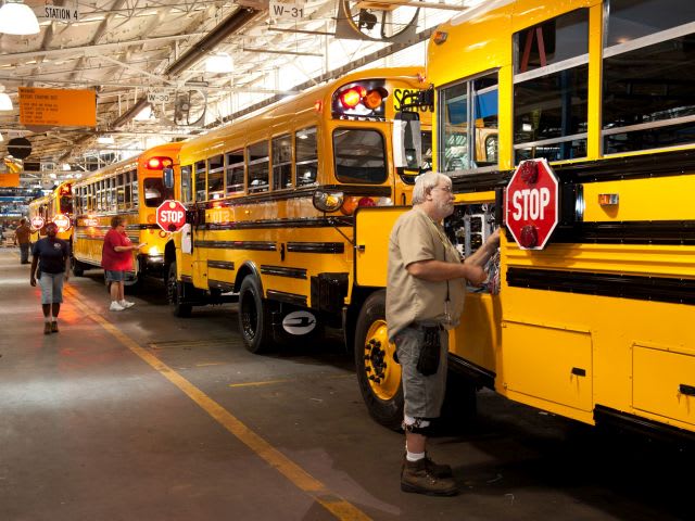 Blue Bird Extends Allison 7-Year Warranty Into 2018