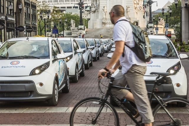 Electric car-sharing service launches in Indianapolis
