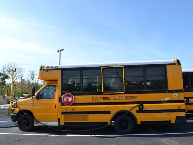 Missouri District Buys 6 Collins CNG School Buses