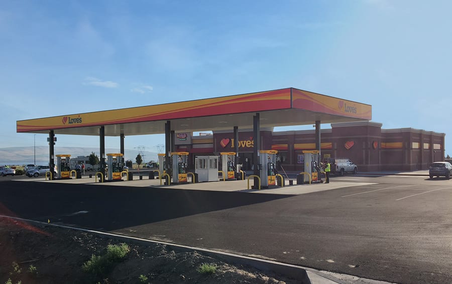 Love’s Third Oregon Location Offers 95 Parking Spaces