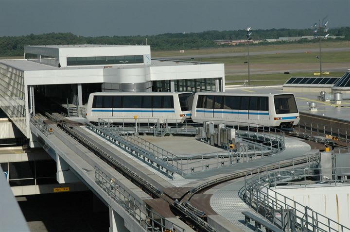 Bombardier wins Houston airport people mover contract