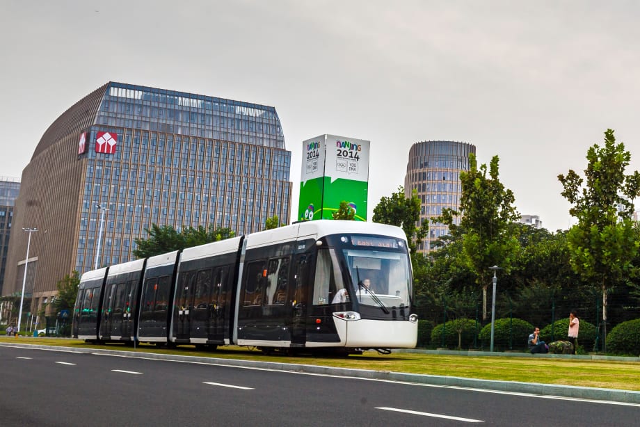 Bombardier's battery-powered tram sets range record