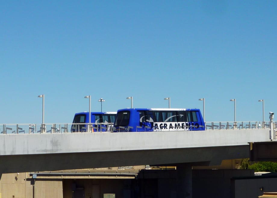 Bombardier deploys Sacramento airport peoplemover