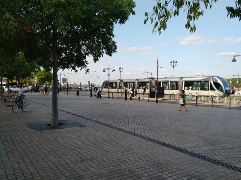 Bordeaux' 'impressive' mobility options balance modernity and history